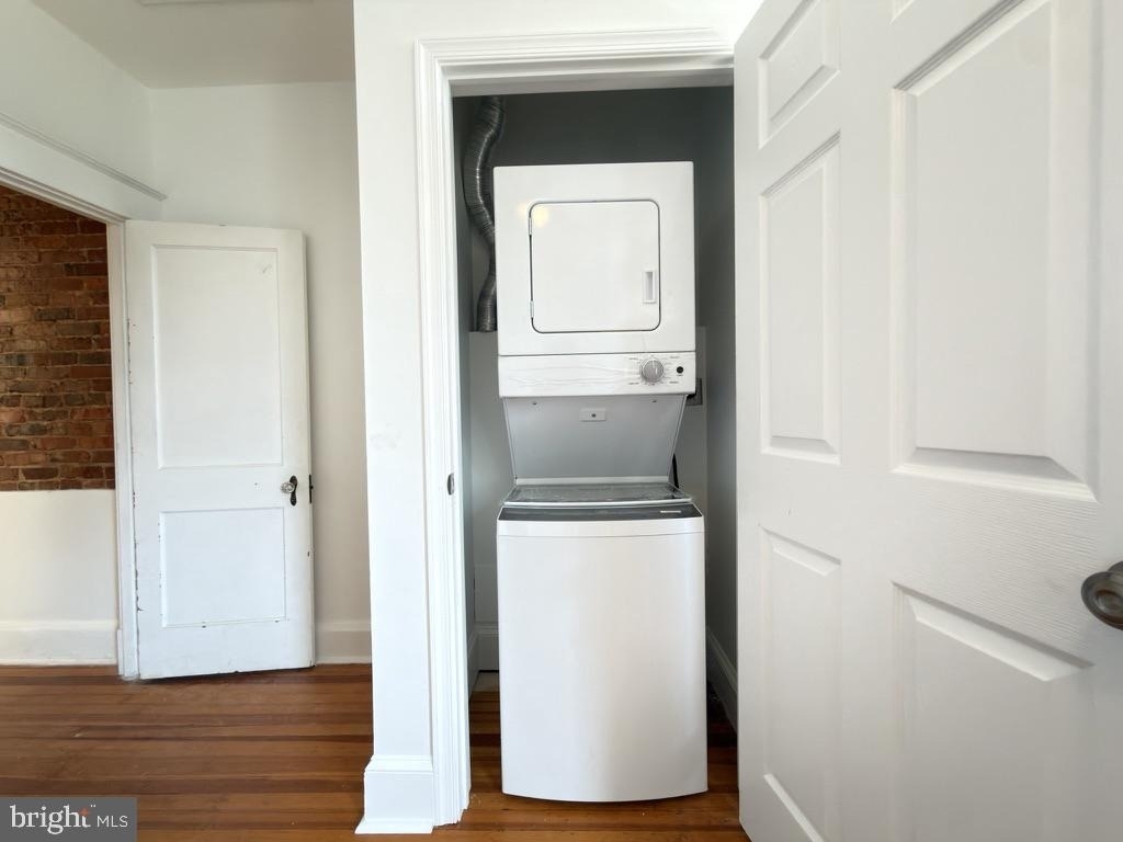 1333 W 40th Street - Photo 5