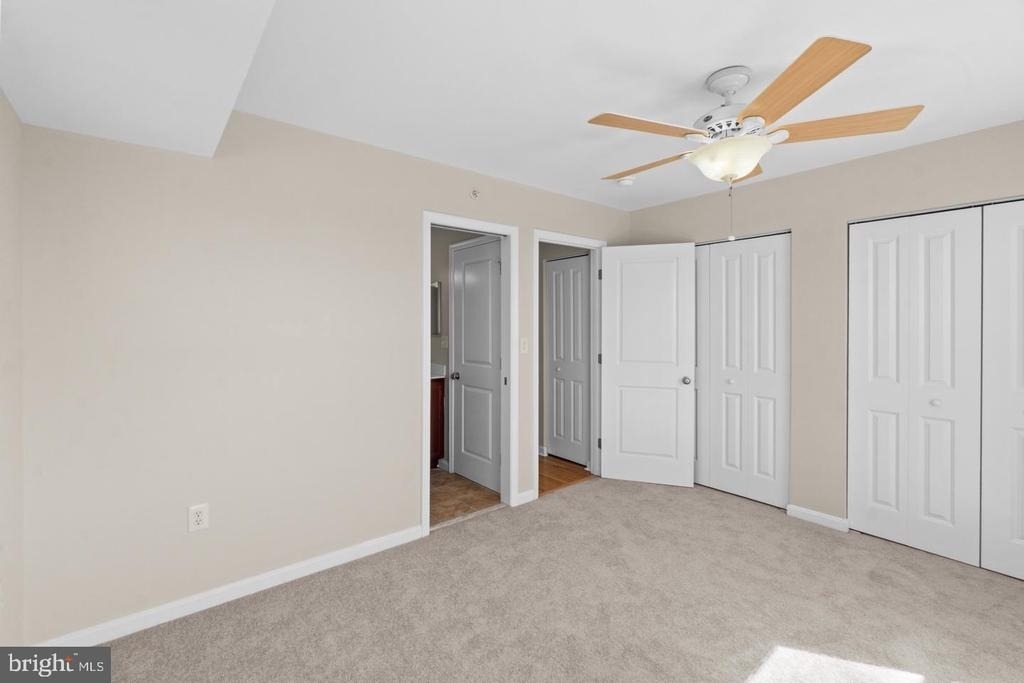 4617 Dillon Street - Photo 9