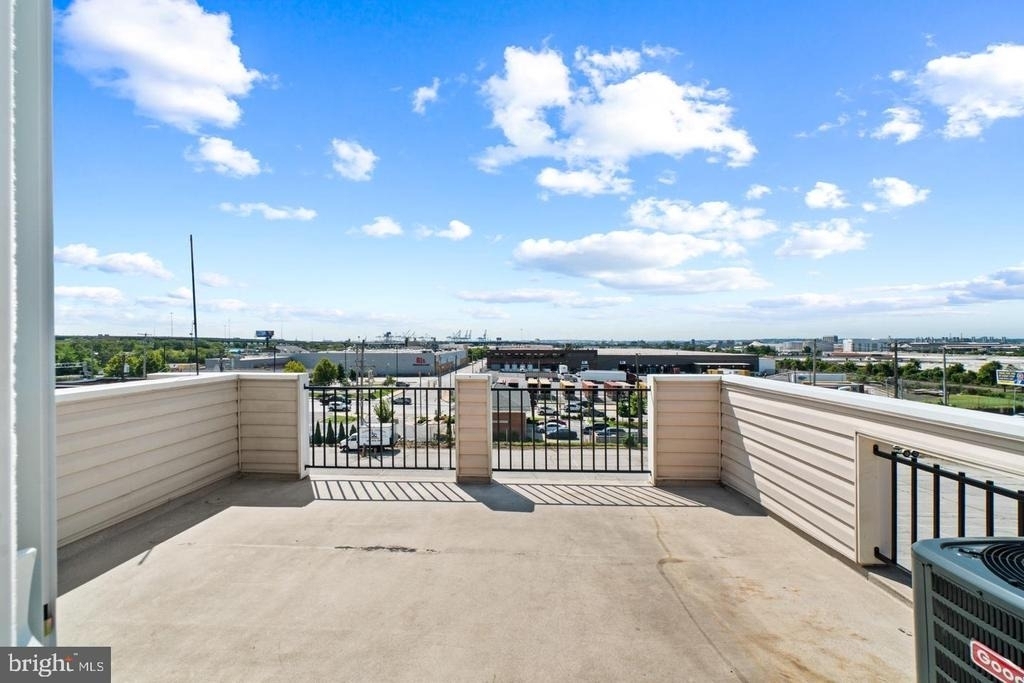 4617 Dillon Street - Photo 18