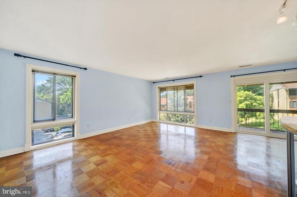 7 Cross Keys Road - Photo 3