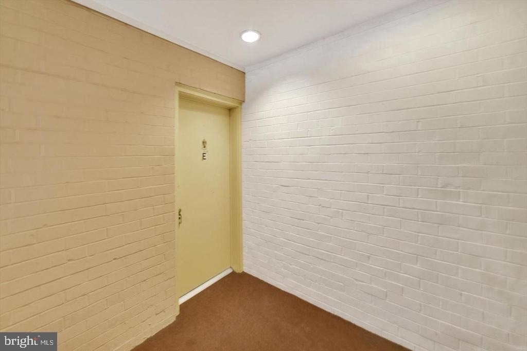 7 Cross Keys Road - Photo 2
