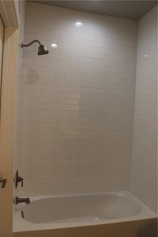 2301 Hancock Ave - Photo 4