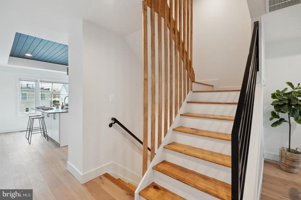 1207 Dellwood Avenue - Photo 5