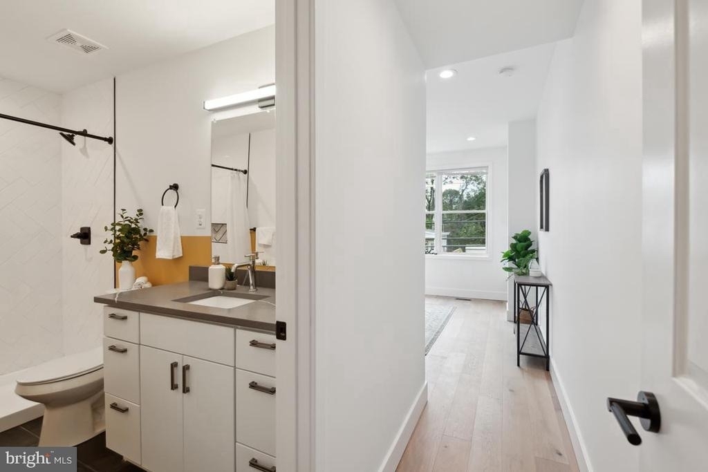 1207 Dellwood Avenue - Photo 8