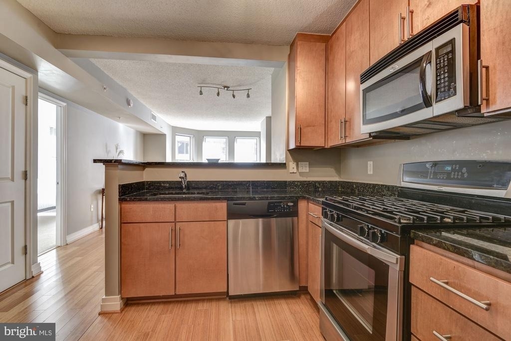 915 E Street Nw - Photo 14