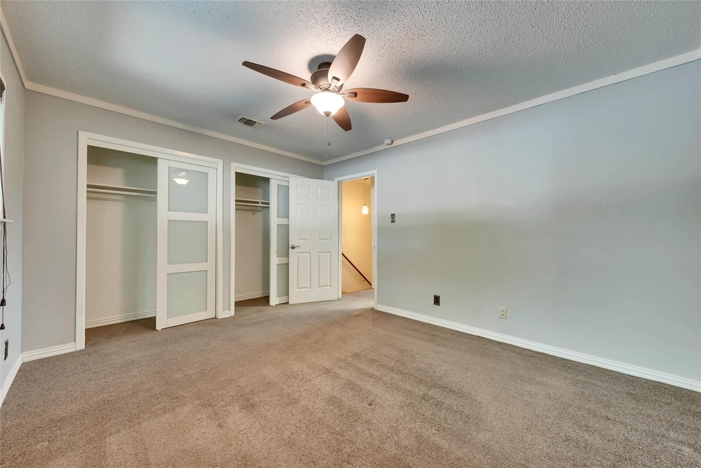 2122 Hancock Dr - Photo 8