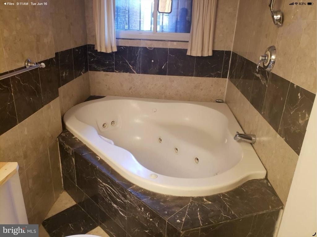 1250 Columbia Road Nw - Photo 3