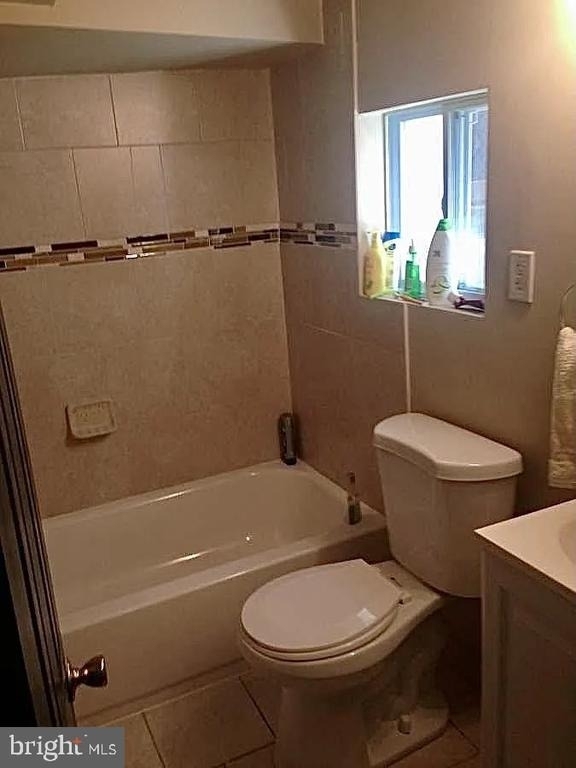 520 Kenyon Street Nw - Photo 1