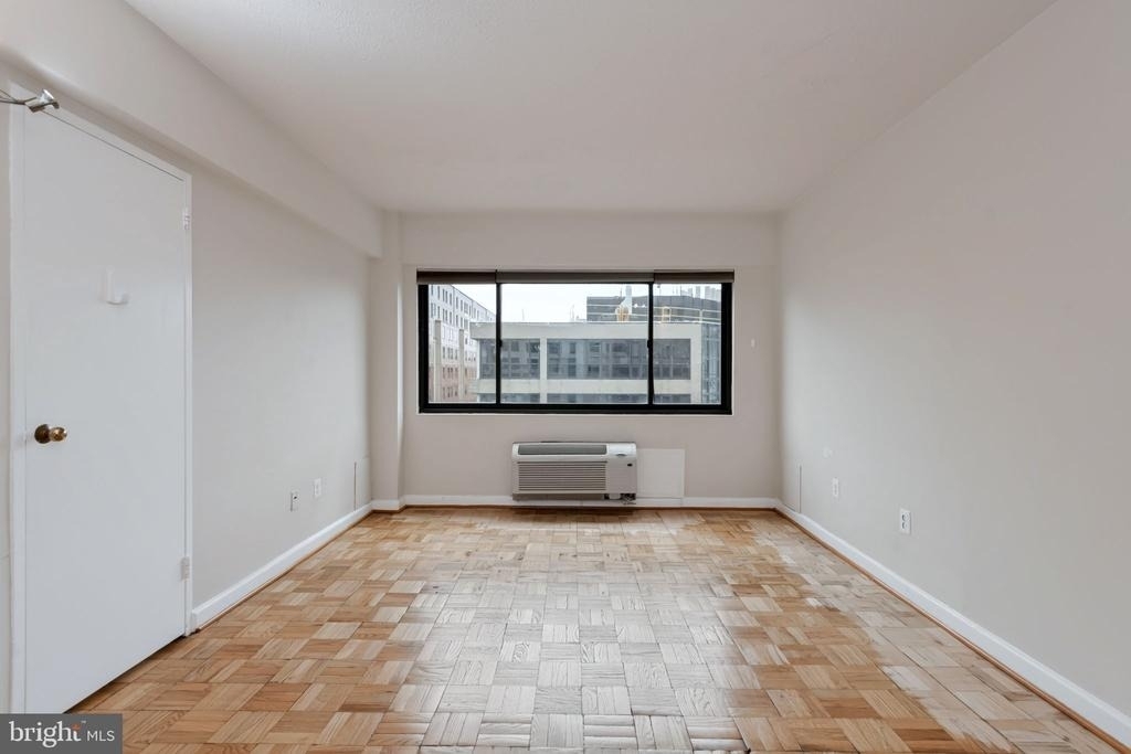 2141 I Street Nw - Photo 5