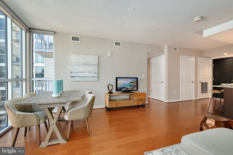 1025 1st Street Se - Photo 10