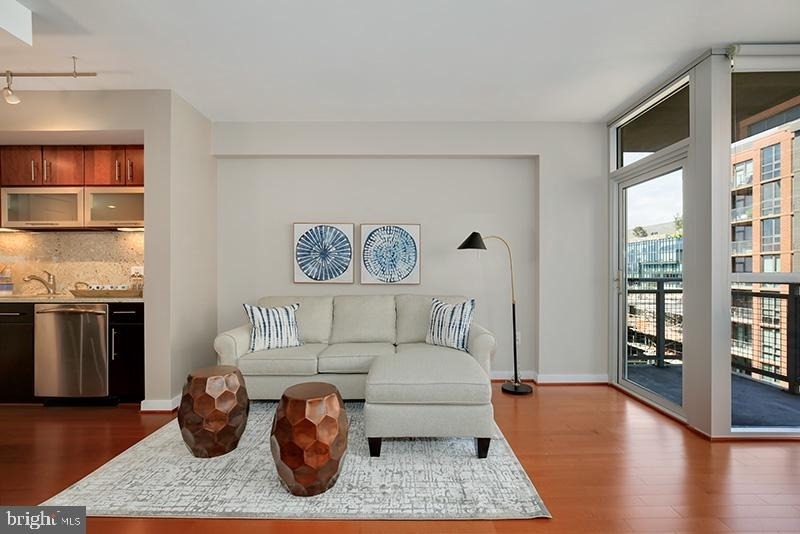 1025 1st Street Se - Photo 7