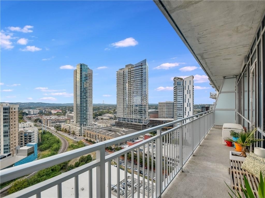 222 West Ave - Photo 21
