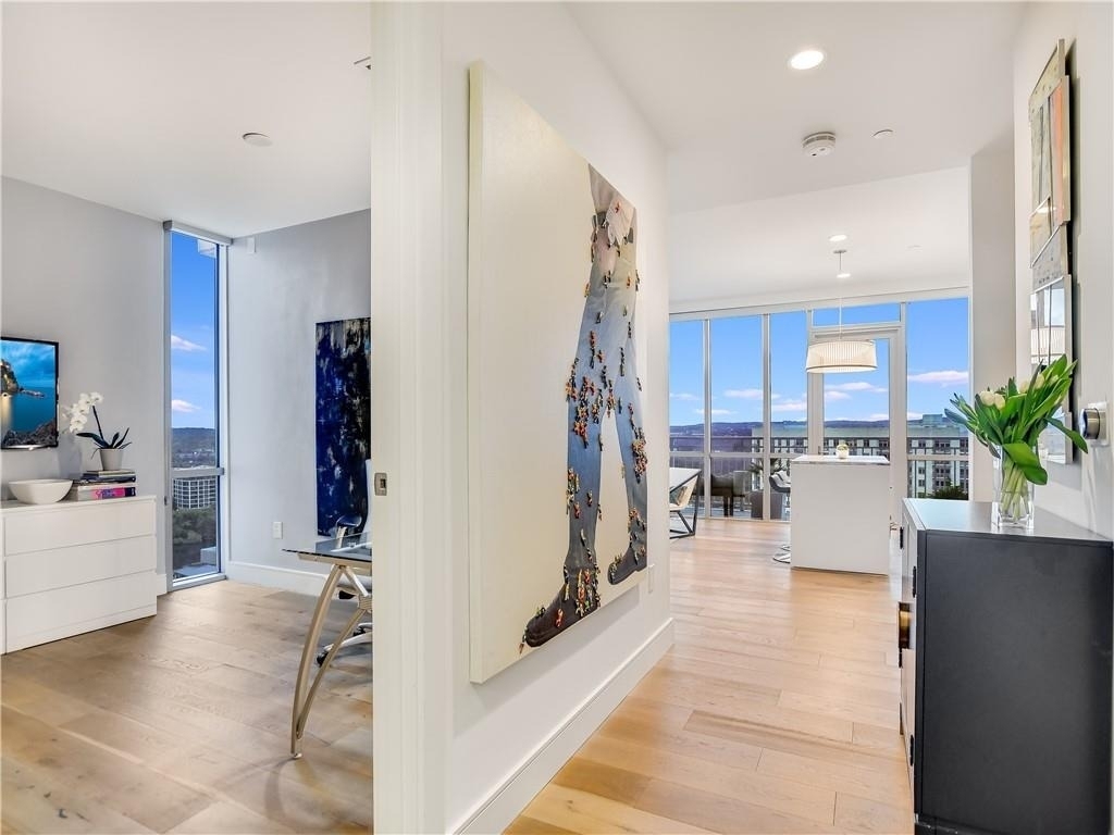 222 West Ave - Photo 1