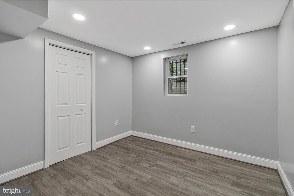 19 Atlantic Street Se - Photo 25