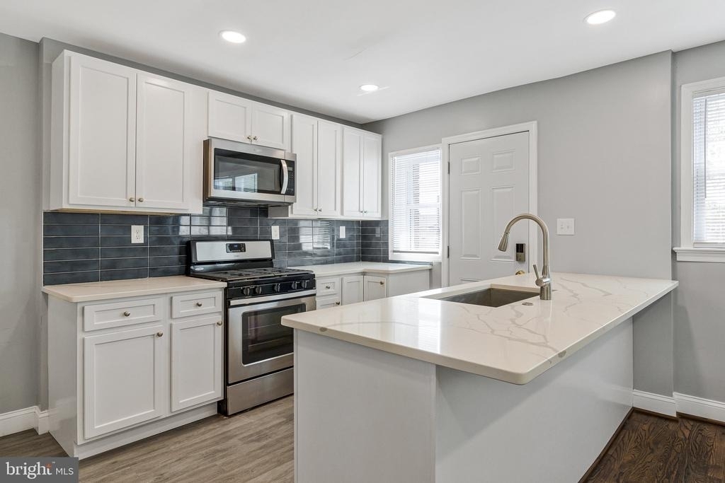 19 Atlantic Street Se - Photo 9