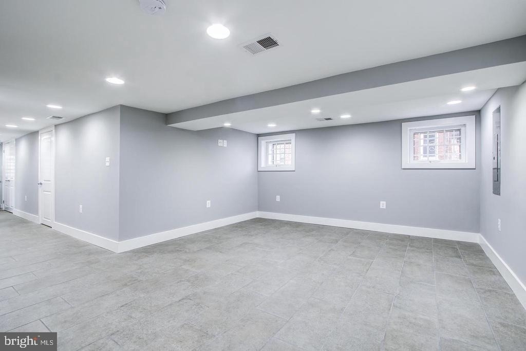 4008 12th Street Ne - Photo 27