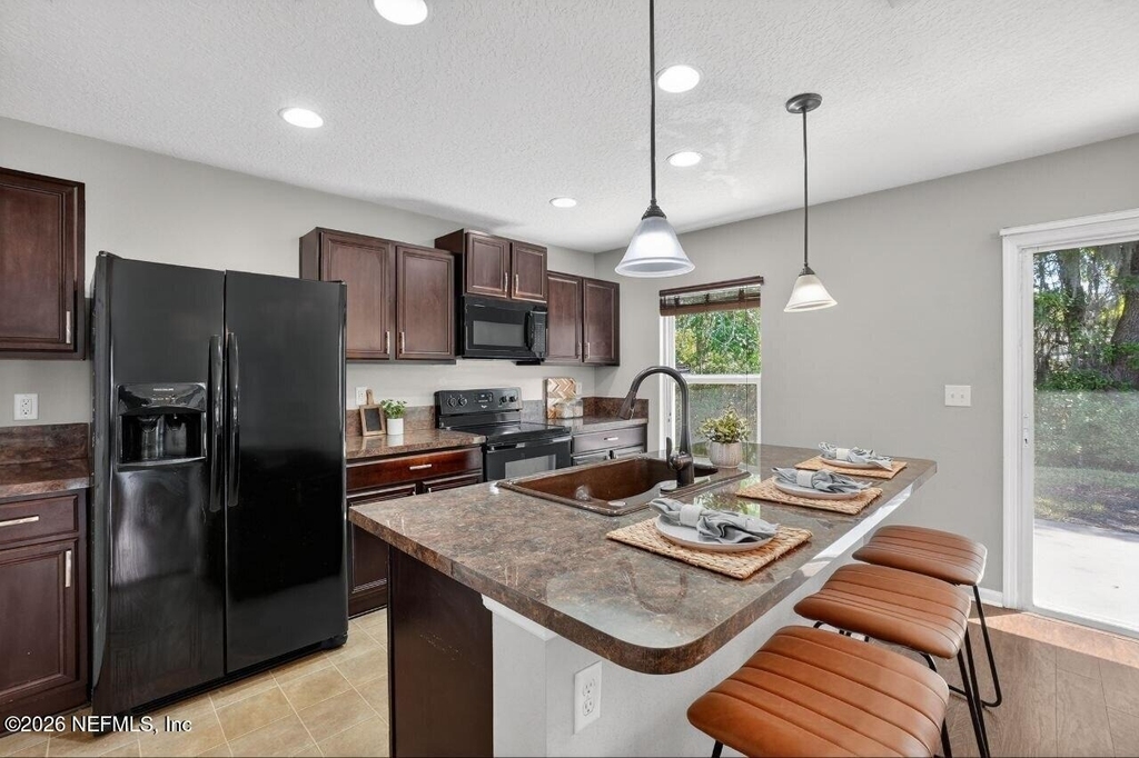 12190 Alexandra Drive - Photo 3