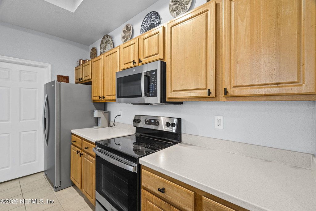 10075 Gate Parkway N - Photo 8