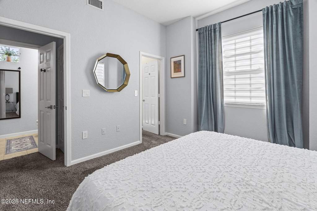 10075 Gate Parkway N - Photo 2