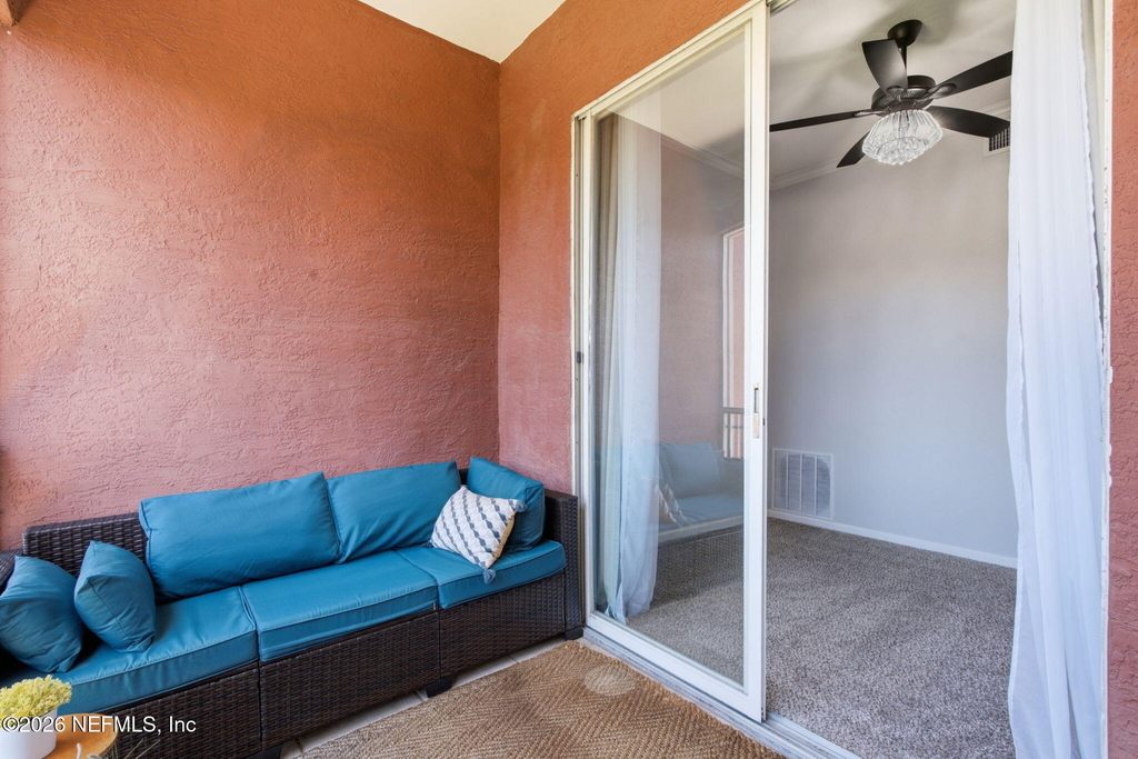 10075 Gate Parkway N - Photo 18
