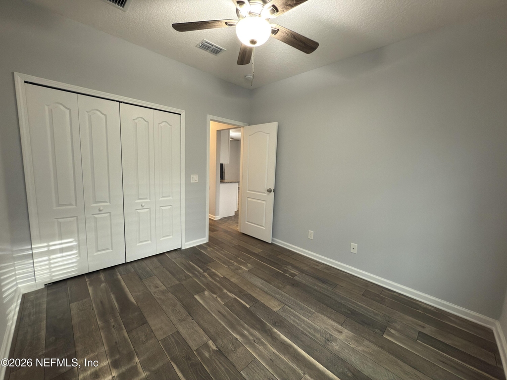 10680 Vaughan Avenue - Photo 13