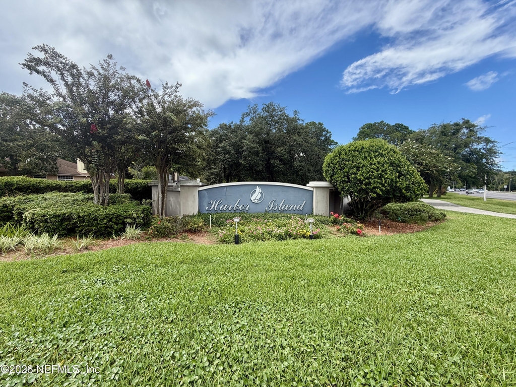 1976 Harbor Island Drive - Photo 2