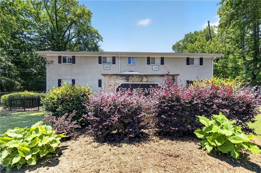 255 Jefferson Place - Photo 1