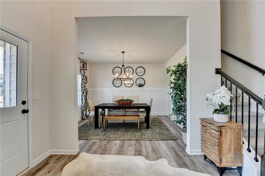 766 Rodeo Drive - Photo 2