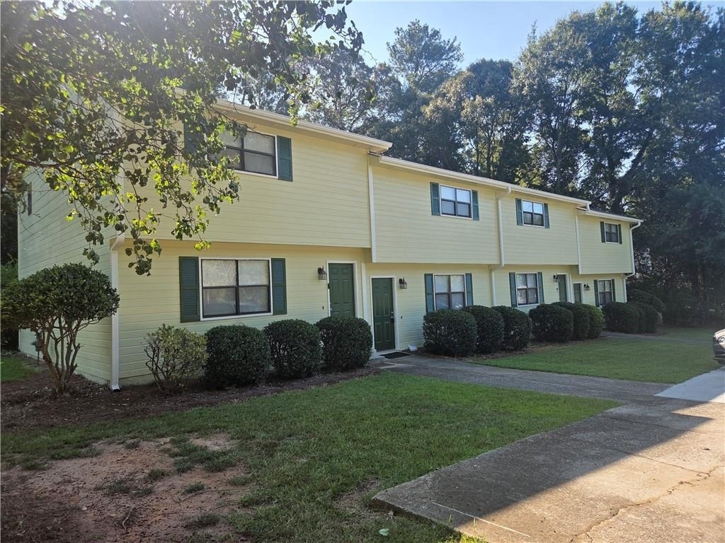 8492 Pineland Drive - Photo 1