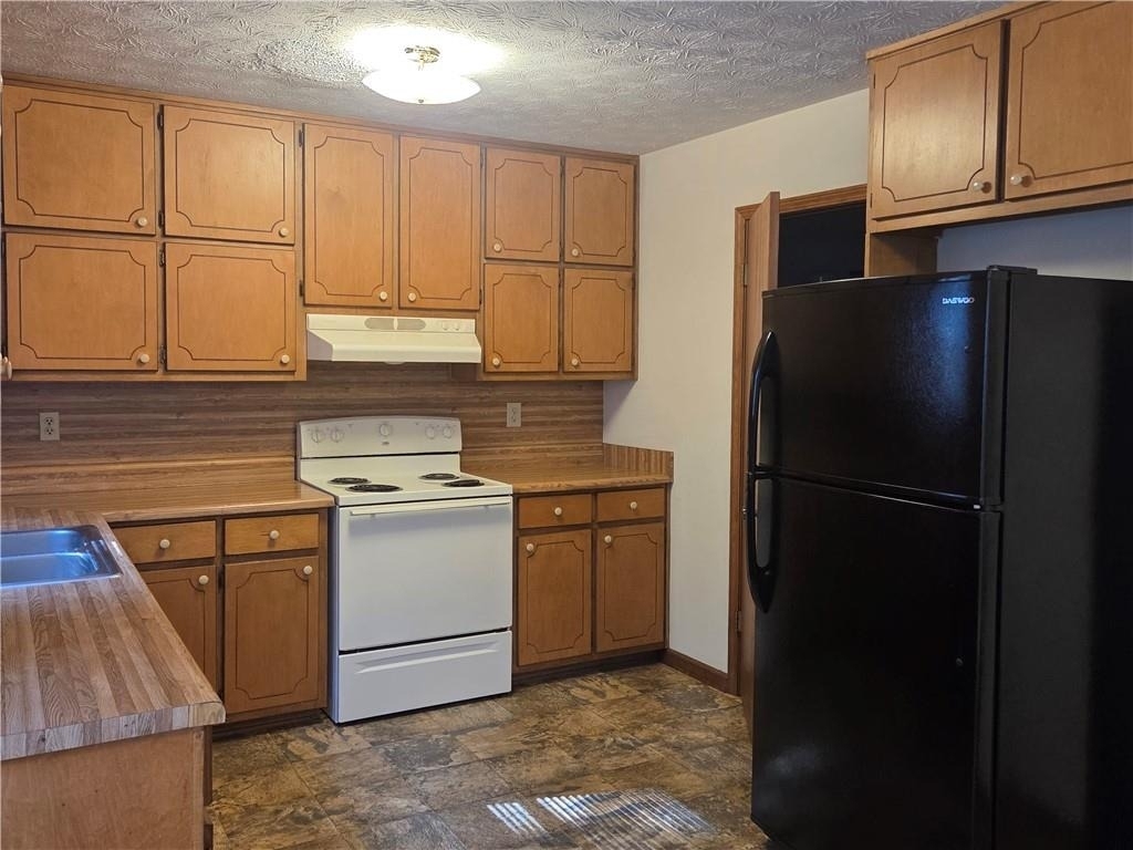 8492 Pineland Drive - Photo 6