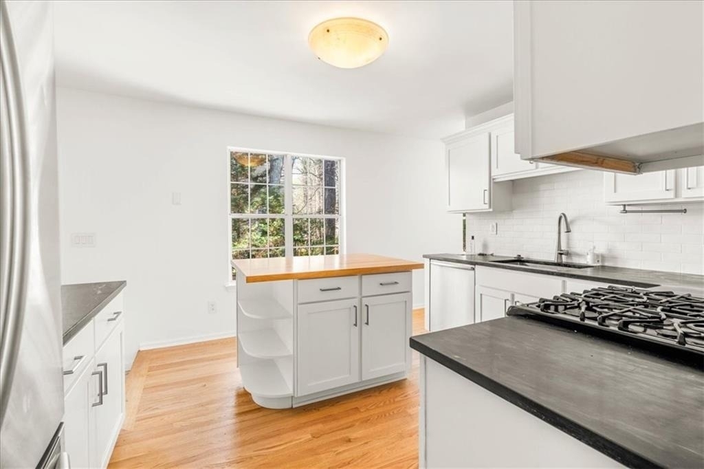 11190 Abbotts Station Drive - Photo 6