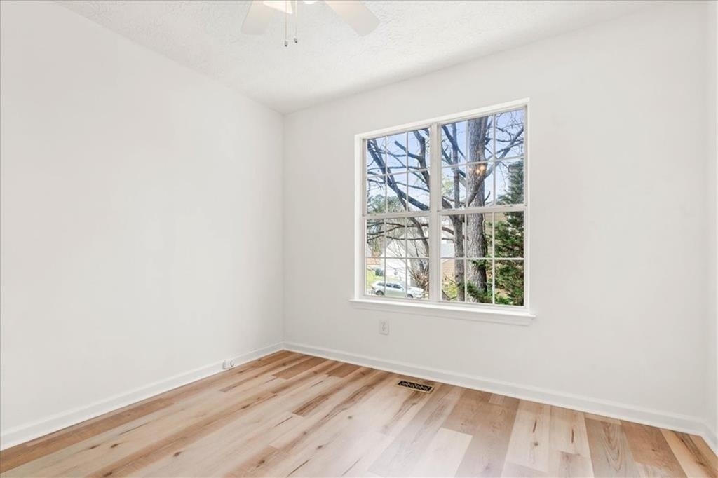 11190 Abbotts Station Drive - Photo 17