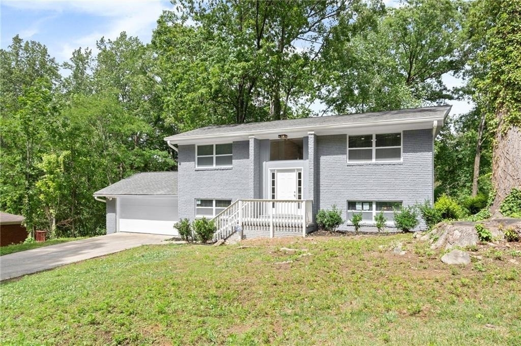 495 Larchmont Circle Nw - Photo 3