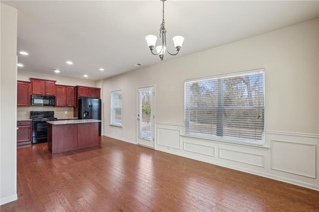 3145 Englewood Drive - Photo 6