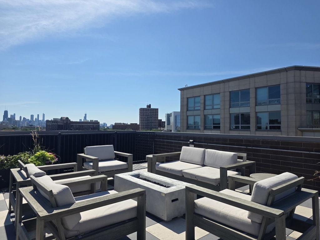 3217 N Clark Street - Photo 21