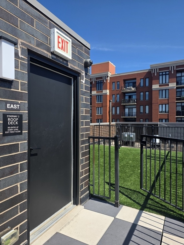 3217 N Clark Street - Photo 23