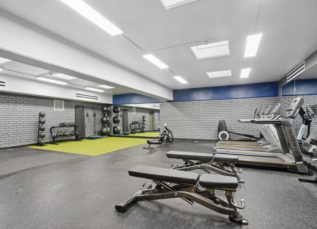 707 W Sheridan Road - Photo 15