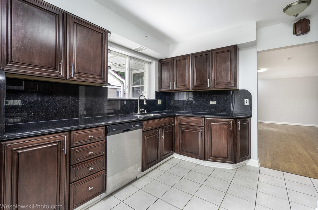 7261 N East Prairie Road - Photo 3