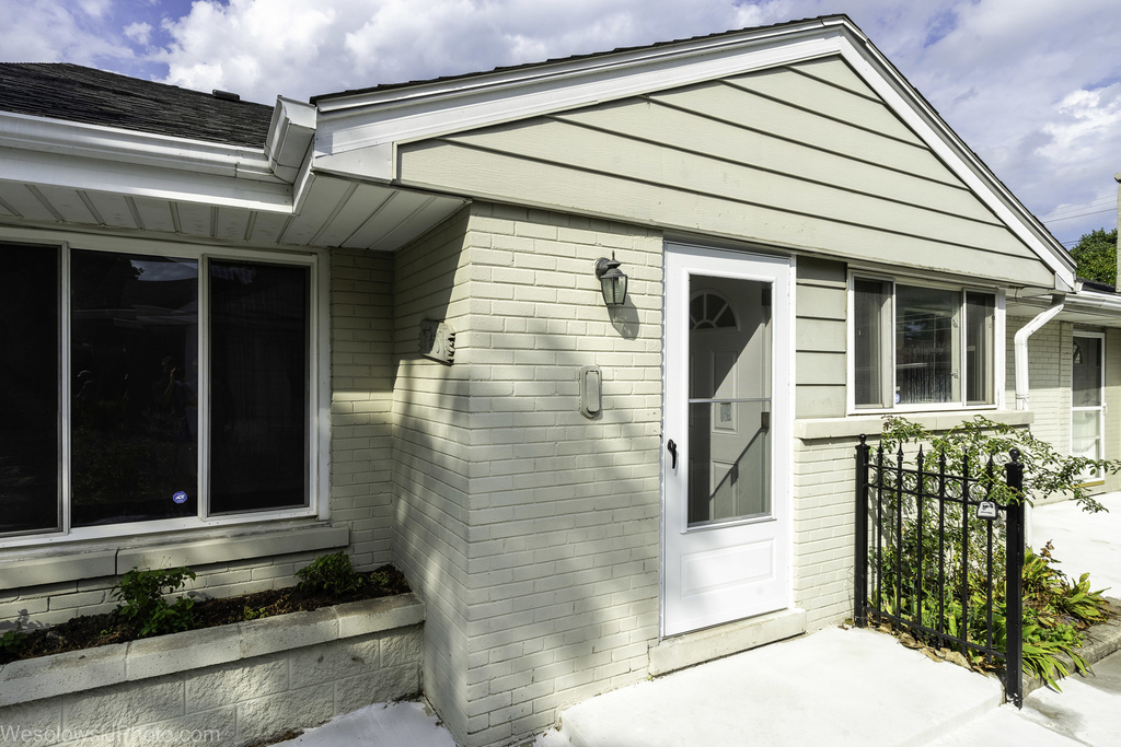 7261 N East Prairie Road - Photo 1
