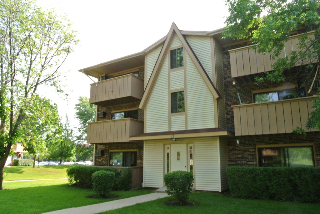 12 Echo Court - Photo 0