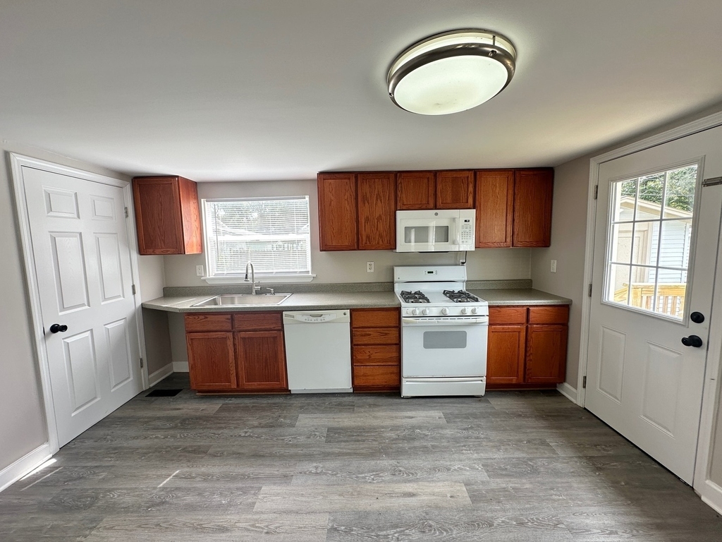 7425 Cedar Drive - Photo 5