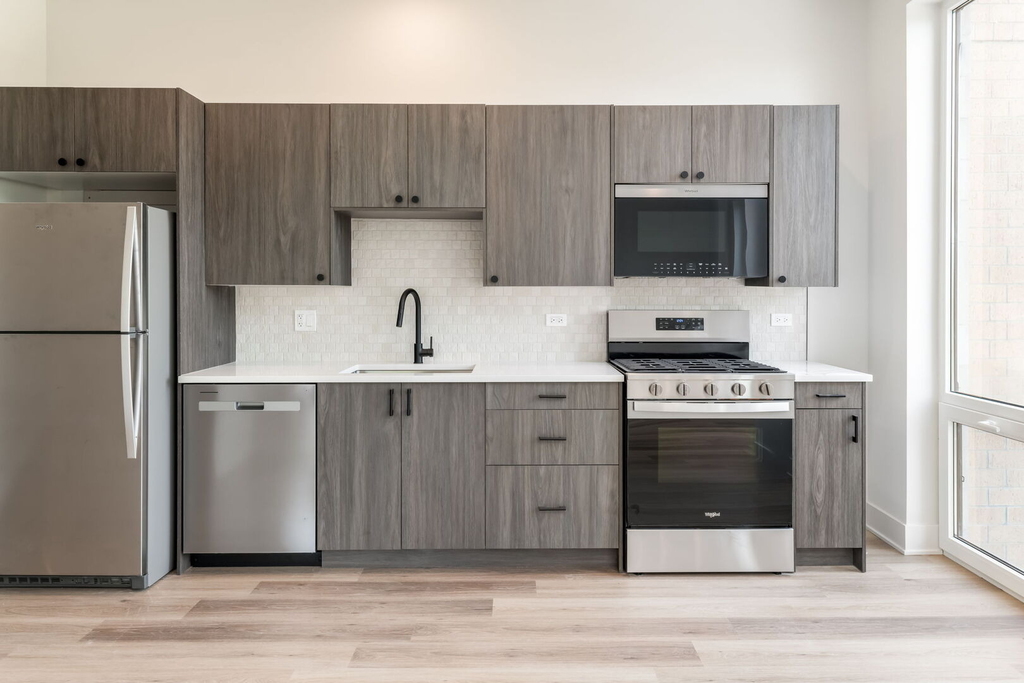 224 S Ashland Avenue - Photo 3