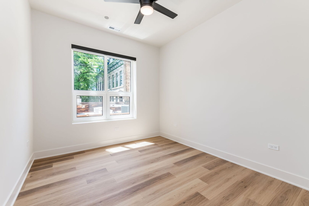 224 S Ashland Avenue - Photo 12