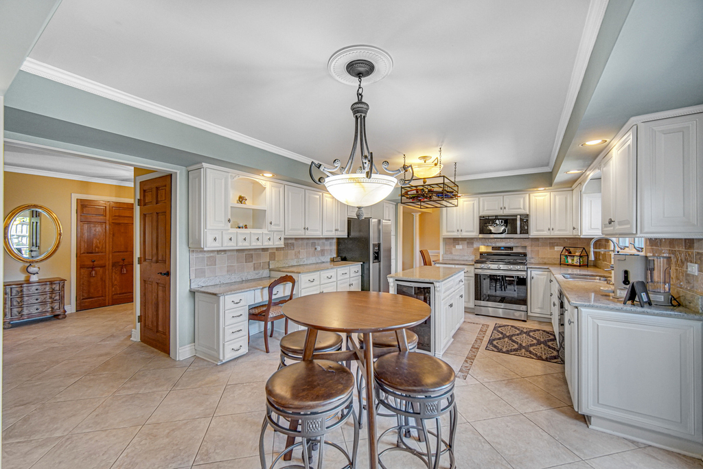 10700 Churchill Drive - Photo 11