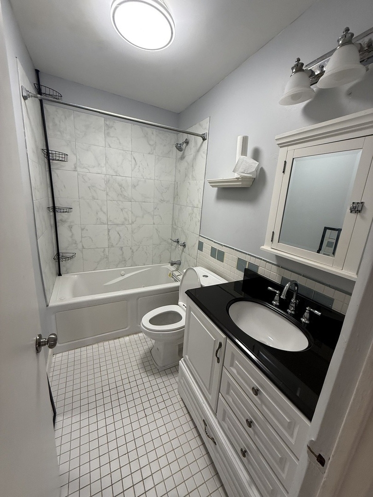 6700 S Paxton Avenue - Photo 3