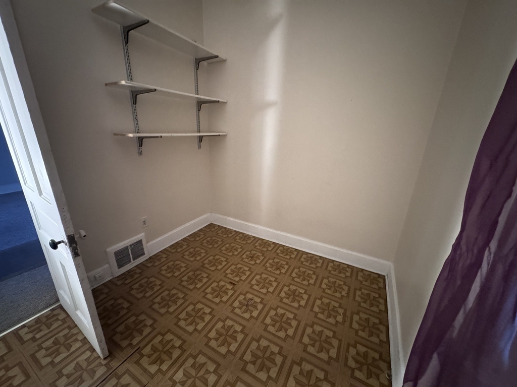 2454 W Diversey Avenue - Photo 9
