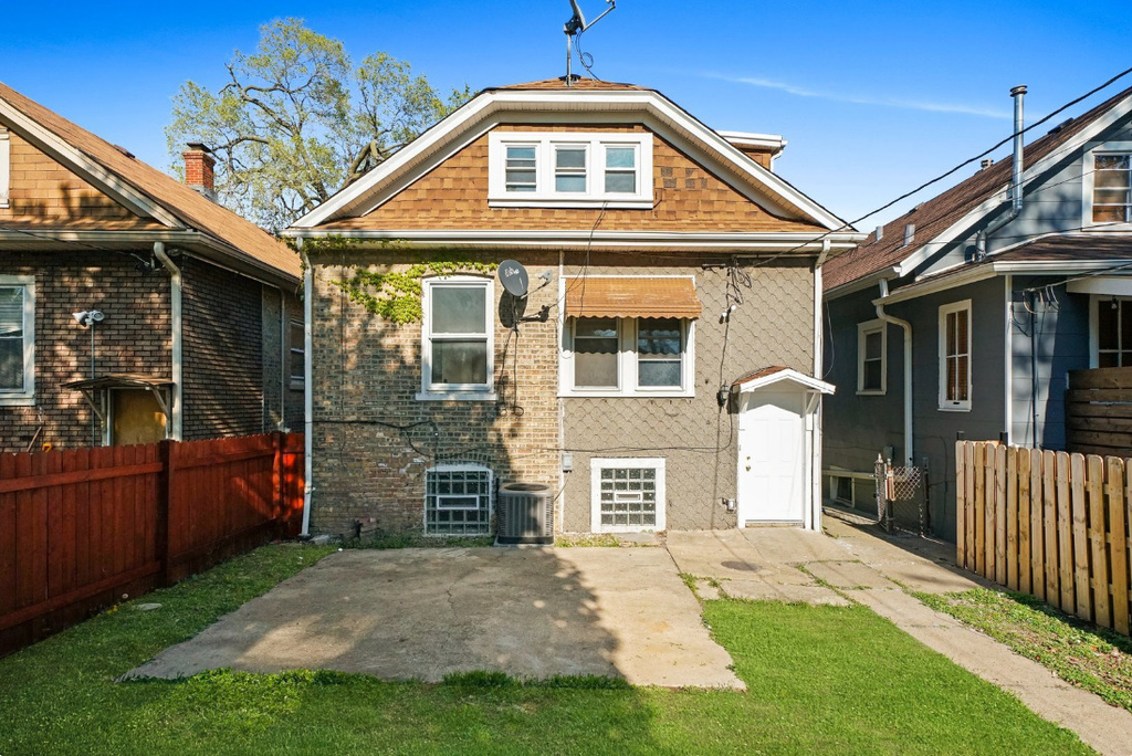 1532 Lombard Avenue - Photo 23