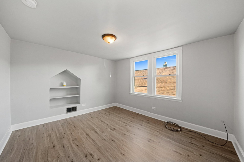 1532 Lombard Avenue - Photo 17