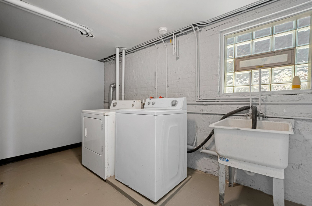1532 Lombard Avenue - Photo 19