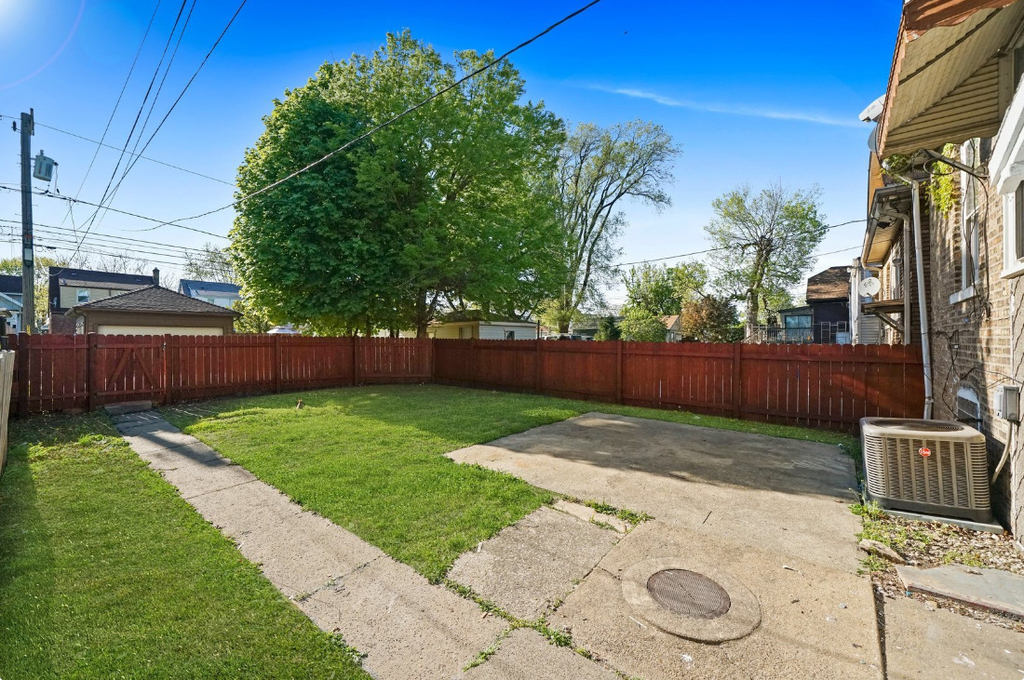 1532 Lombard Avenue - Photo 22